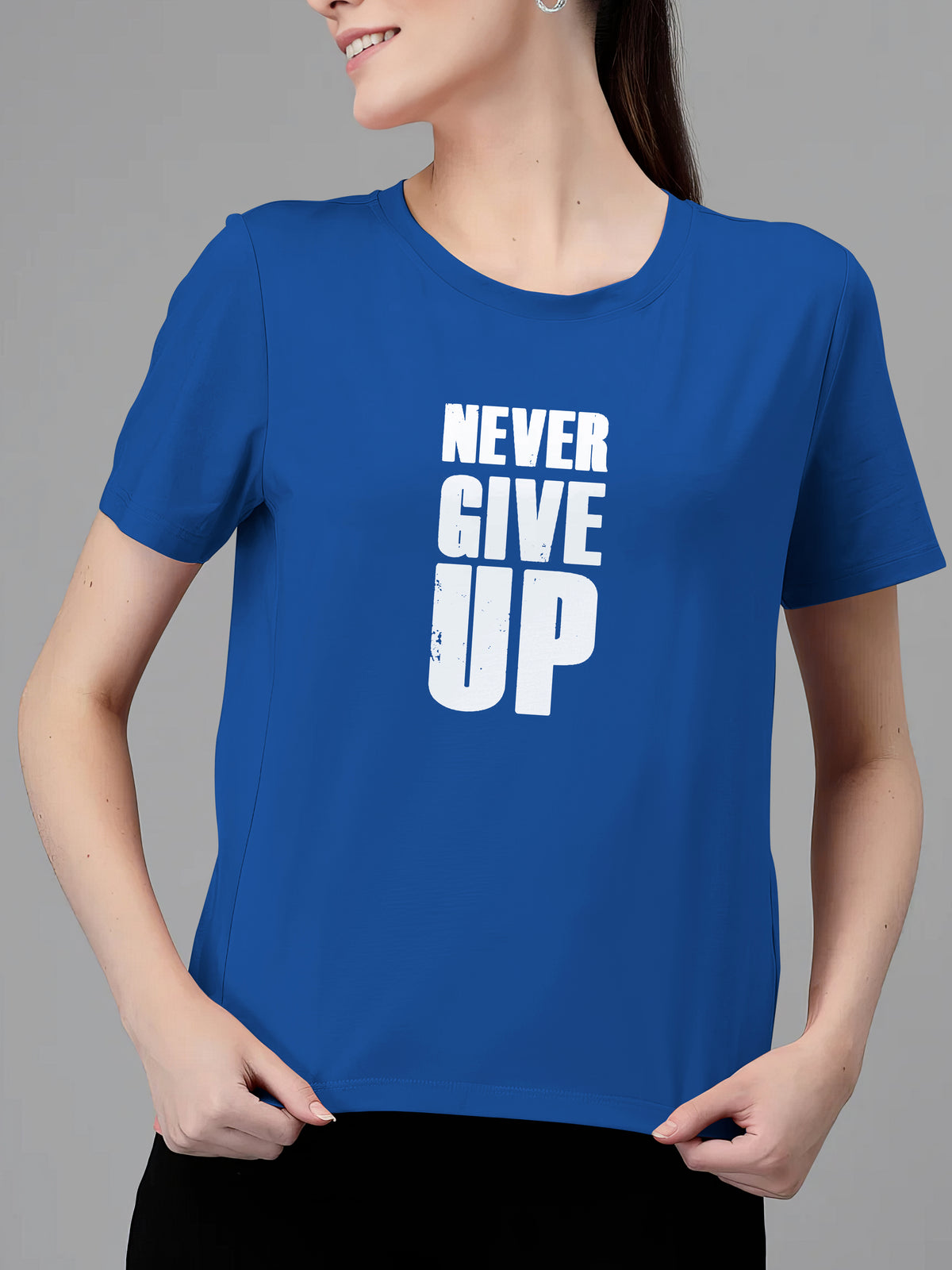 NEVER GIVE UP  - WOMEN'S TSHIRT